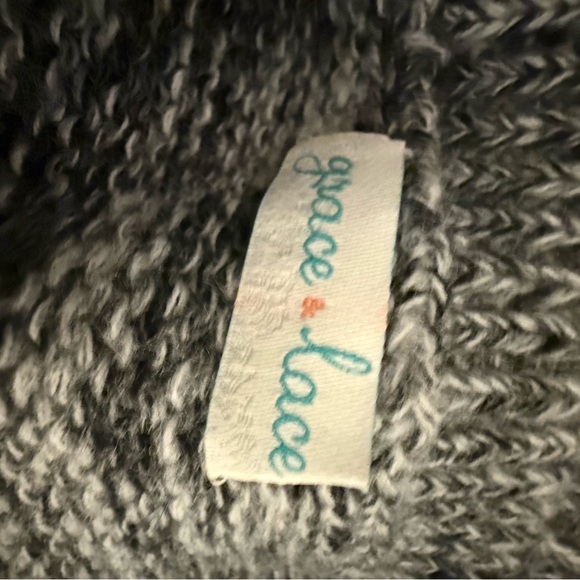 Grace and Lace Convertible Flip Sweater Marled Gray Medium - Picture 4 of 4